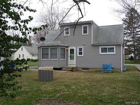 2nd image of 5765 Diana Ln