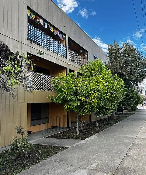 Kearny Street Apartments — Photo 1