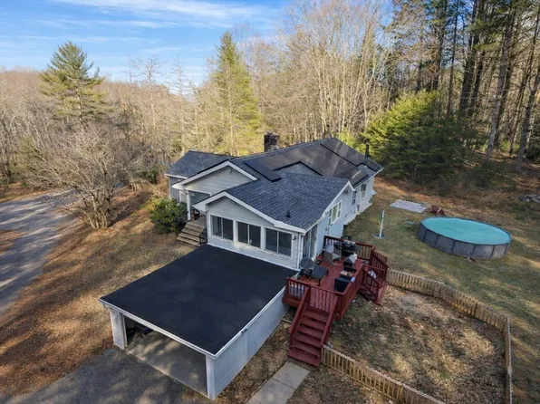389 W Main St, Dudley, MA 01571