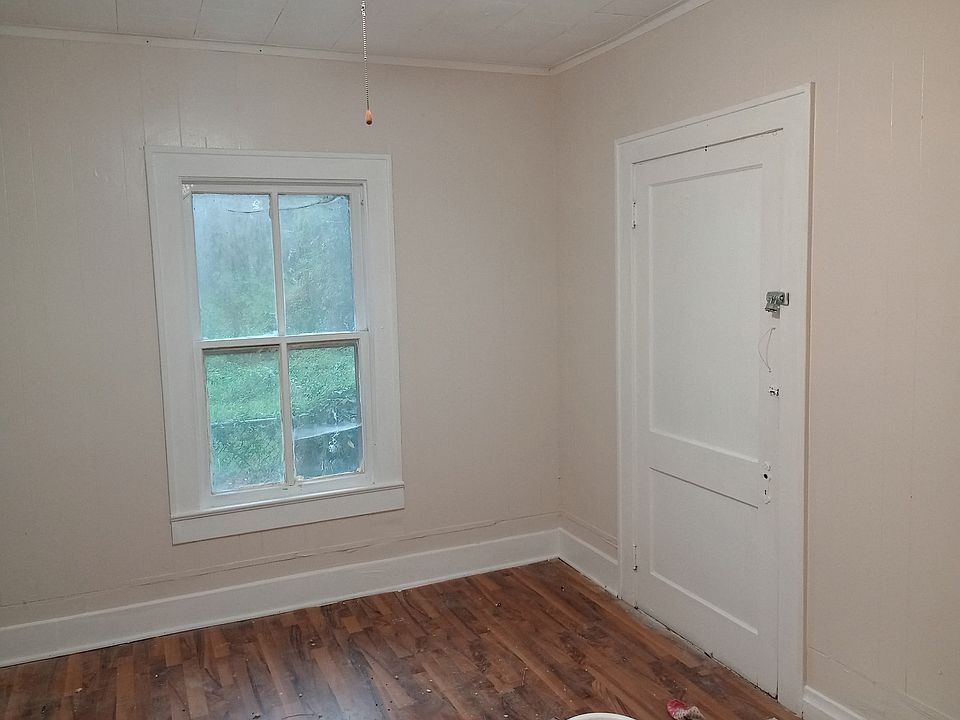 2nd image of 2114 Gordon Ave