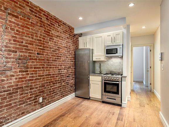4th image of 164 E 82nd St APT 1B