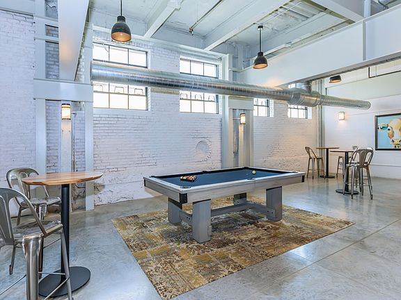 4th image of 1031 Maryland Ave #426