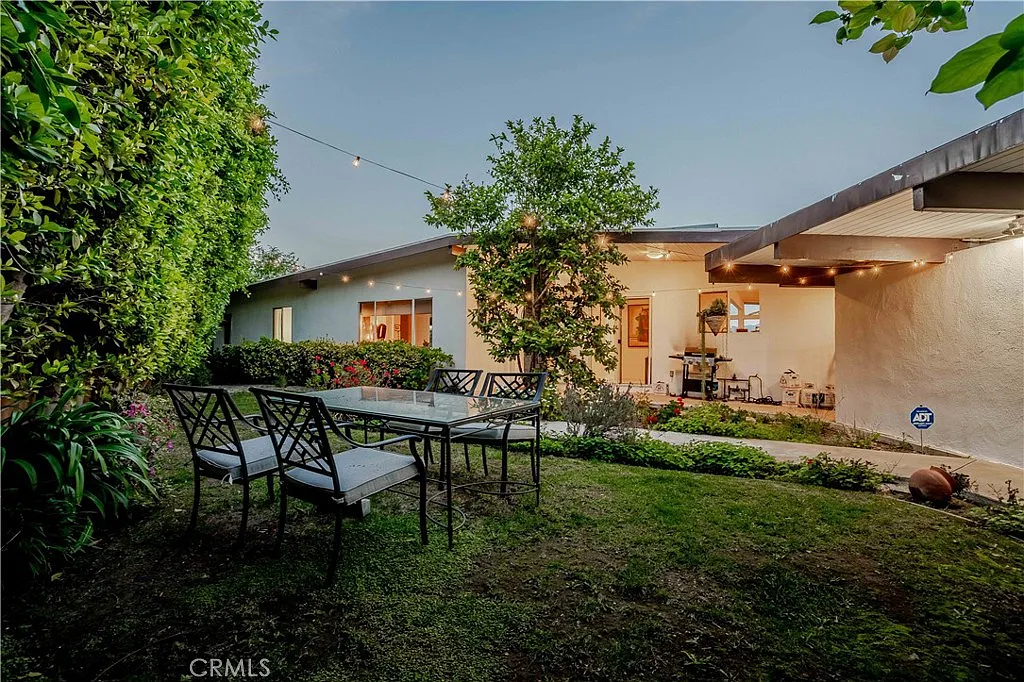 Building Photo - 3844 Bobstone Dr
