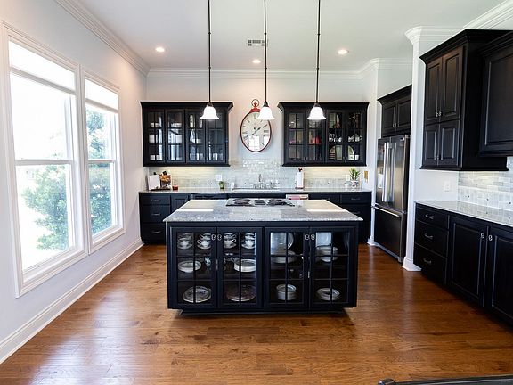 3rd image of 102 Sandpiper Ln
