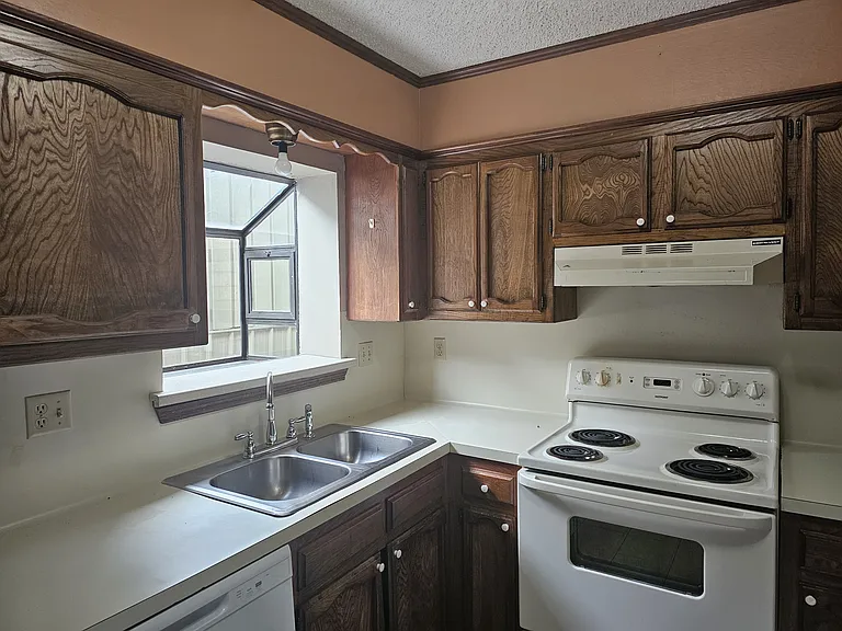 757 E Boyd Dr #C — Photo 6