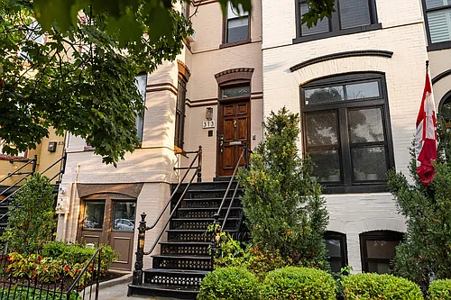 313 F St NE #A Photo 1 313 F St NE #A Photo 1