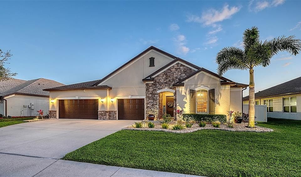 1st image of 13071 Utopia Loop