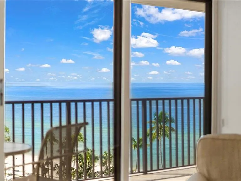 4005 Gulf Shore Blvd N #700 — Photo 17