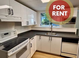 1392 Chamberlain Dr, North Vancouver, BC V7K 1P6