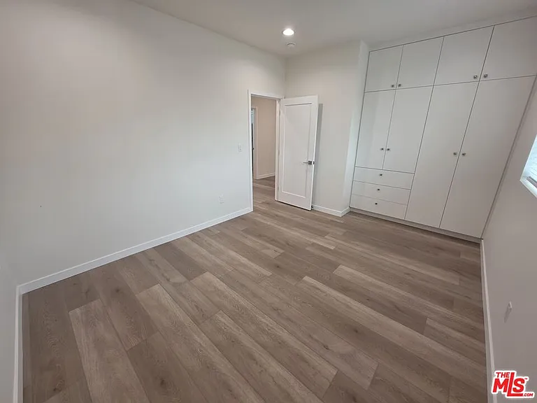 6748 Ben Ave — Photo 15