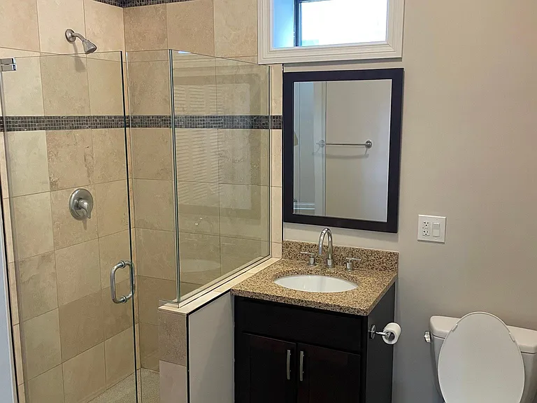 1756 W Montrose Ave #1 — Photo 22