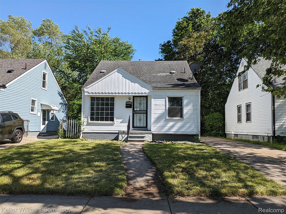 1st image of 26671 W Hills Dr