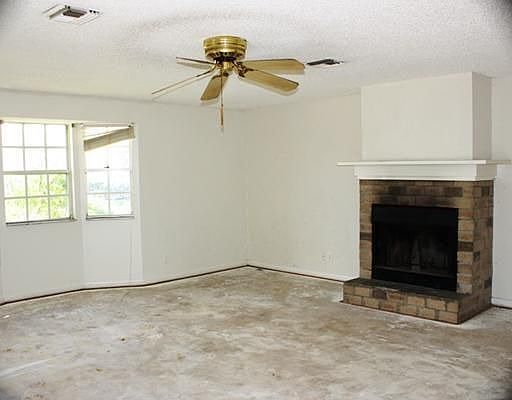 2nd image of 115 8th St