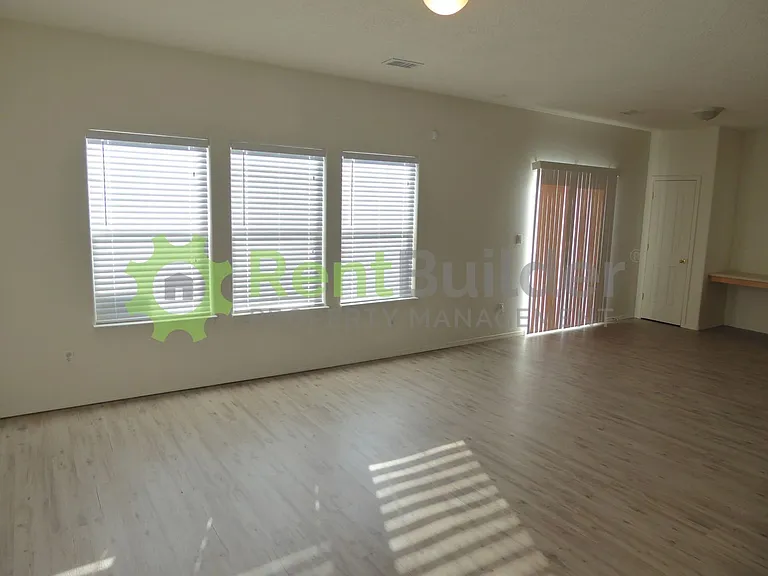 3540 Clear Creek Rd NE — Photo 5