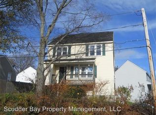 2 Edgeworth St, Worcester, MA 01605