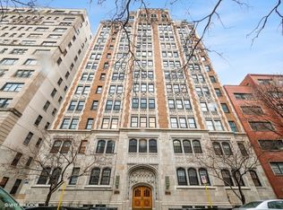 2920 N Commonwealth Ave APT 3A, Chicago, IL 60657