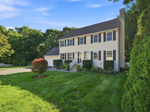 5 Lady Slipper Ln, Methuen, MA 01844