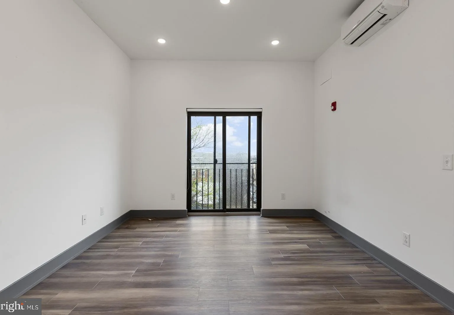 1 bed, 1.0 bath, $1,225 — Photo 4