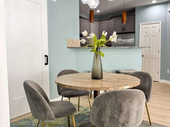 8001 Woodland Ln, Alpharetta, GA 30009