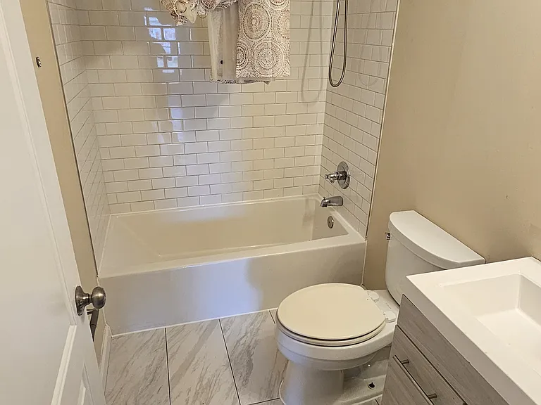 13680 Hobart Ave — Photo 3