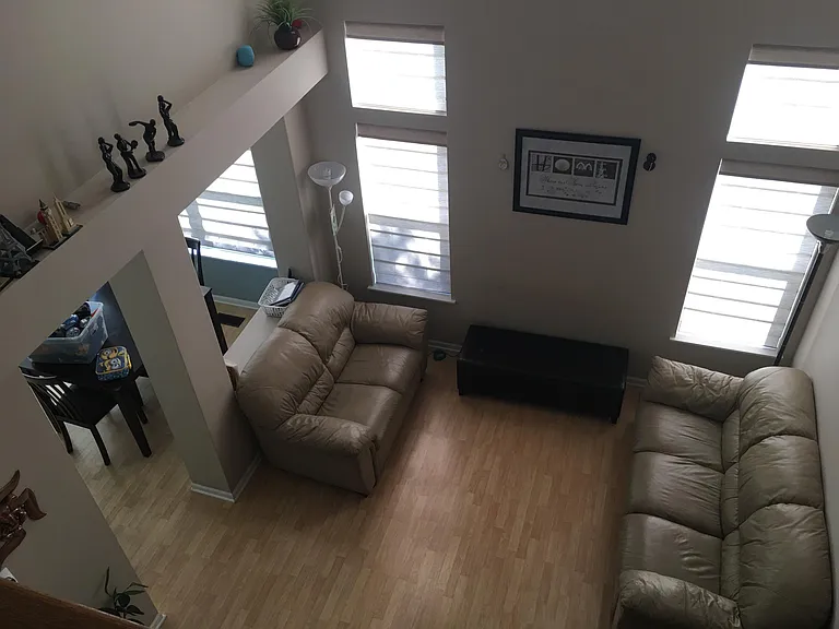 948 Huntington Dr — Photo 9