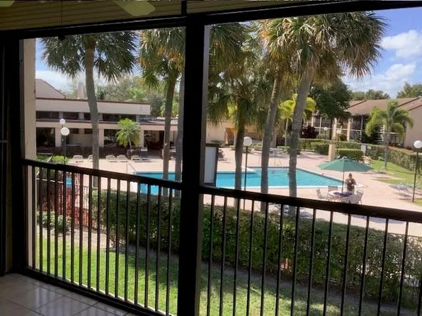 2379 SW 15th St, Deerfield Beach, FL