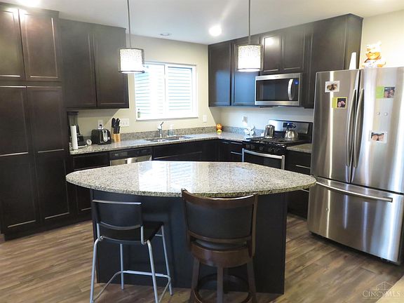 4th image of 1592 Bear Lake Dr