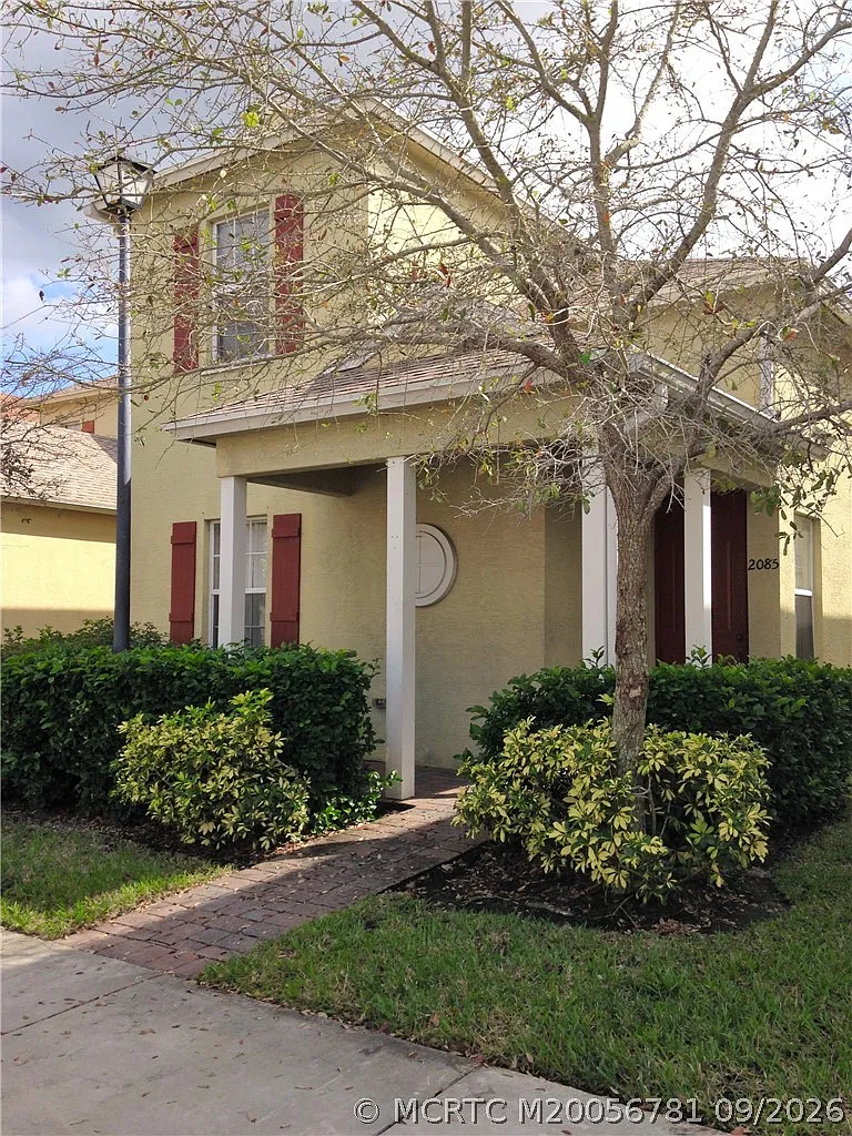 4 bed, 3.5 bath, 1846 sqft, $2,100 — Photo 2