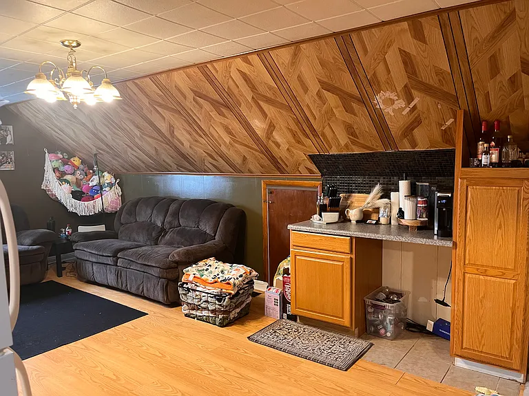 18 Fairdale Pl #1 — Photo 3