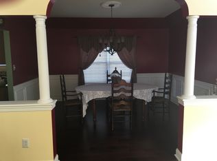 28 Daisy Dr, Egg Harbor Township, NJ 08234