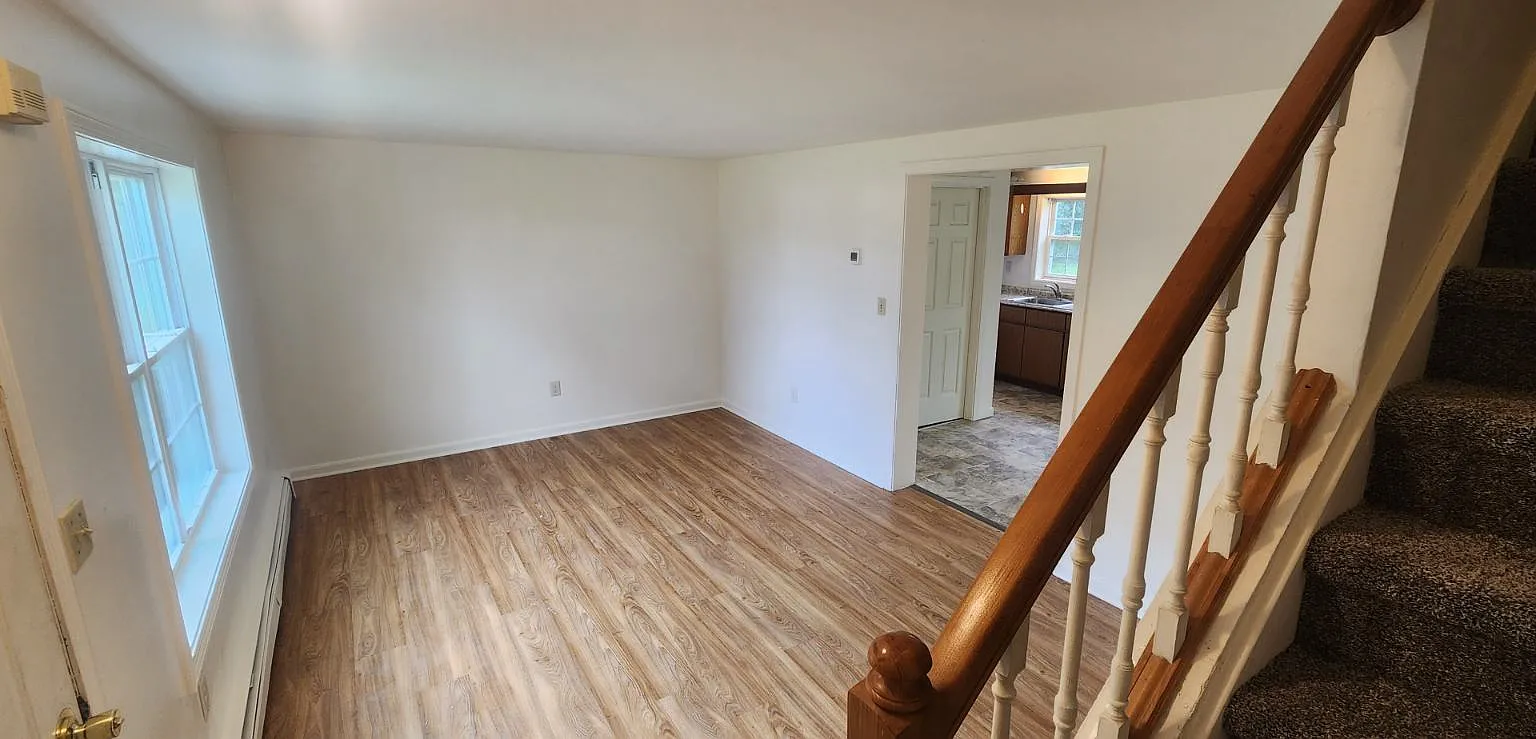 3 bed, 1.5 bath, 960 sqft, $1,695 — Photo 1