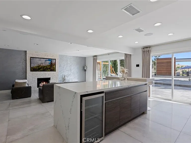 2906 Mountain Pine Dr — Photo 4