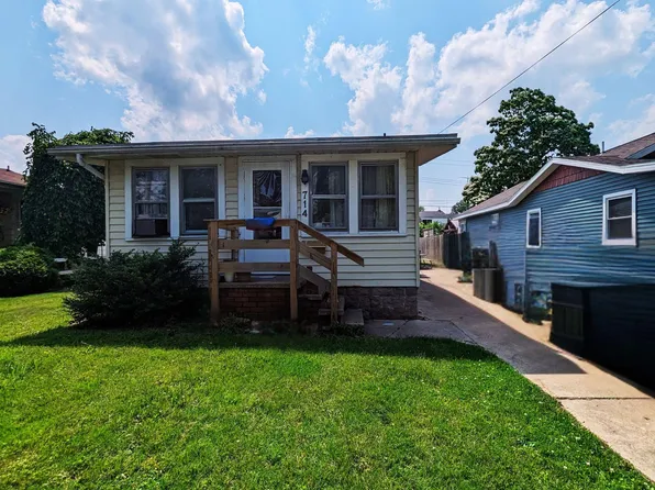714 Monroe St, Port Clinton, OH 43452