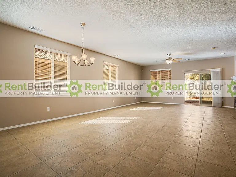 1027 Desert Willow Ct — Photo 14