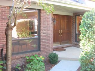 28 Fairway Dr, Southgate, KY 41071