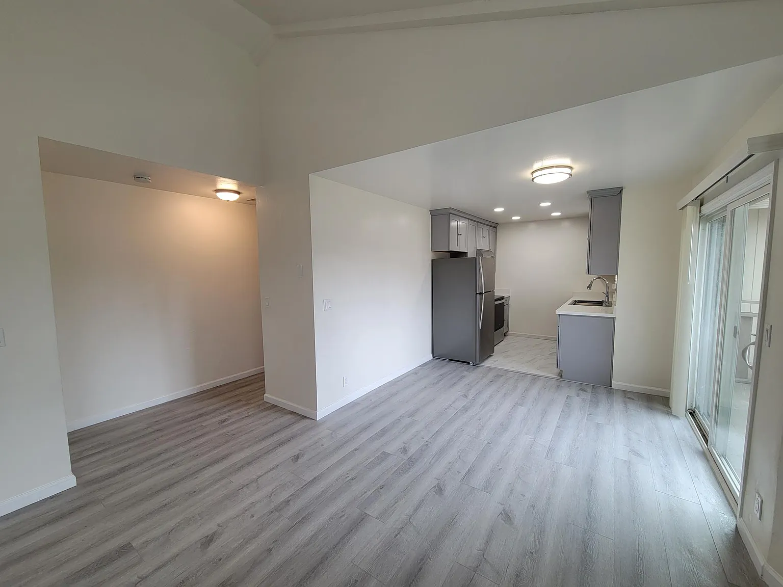 10315 Alpine Dr — Photo 3