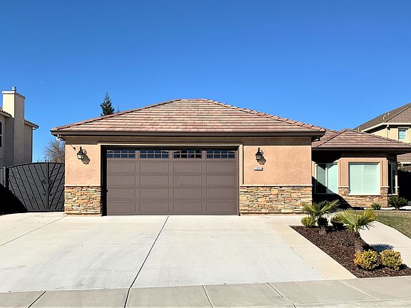 2nd image of 1031 Brenda Lee Dr