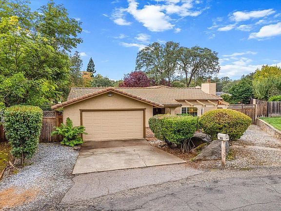 4th image of 3298 Pomo Court