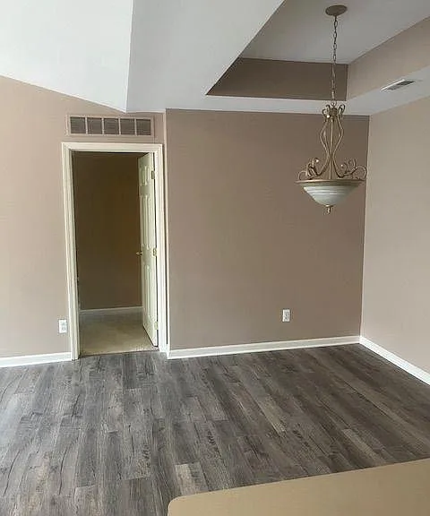11758 Farmington Rd — Photo 5