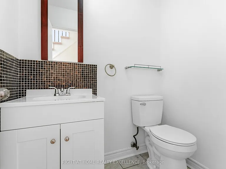 10 Banting Cres #UPPER — Photo 20
