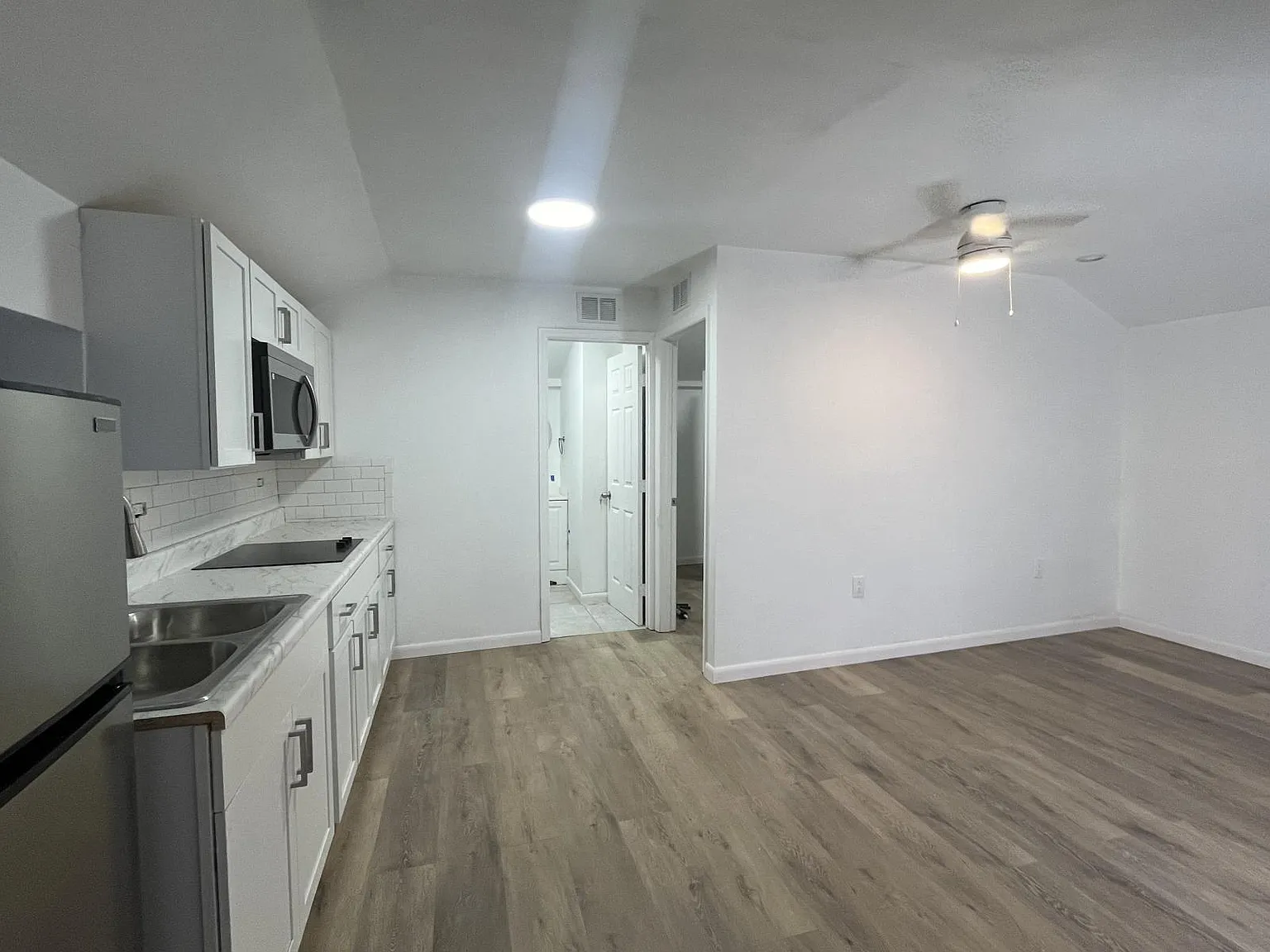 875 South Lake Shore Way - 5 — Photo 1