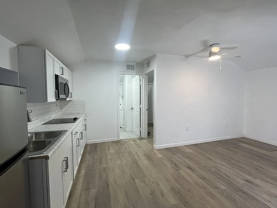 875 S Lake Shore Way #5