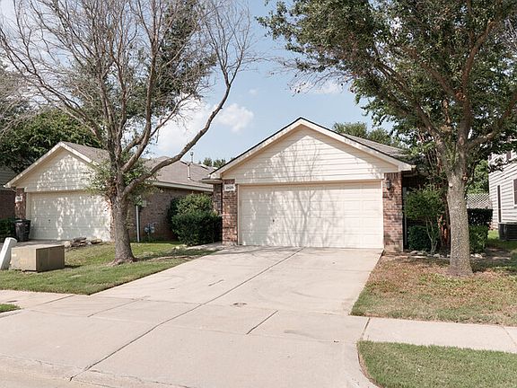 3rd image of 2625 Mountain Lion Dr