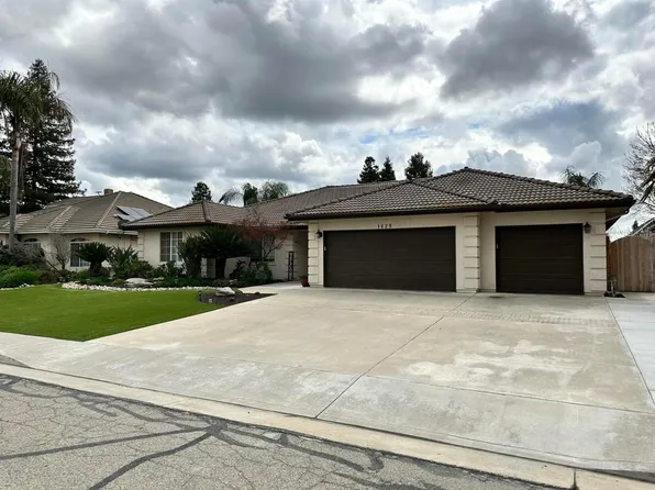 1429 E Laura Court, Visalia, CA 93292
