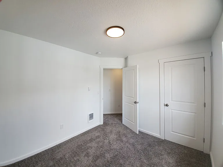 304 N Handy St — Photo 14