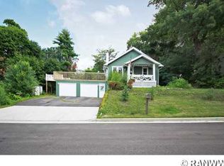2416 Mountain View Pl, Eau Claire, WI 54703