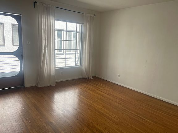 5th image of 111 Bennett Ave #E