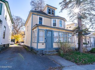 14 Hawk St, Schenectady, NY 12302