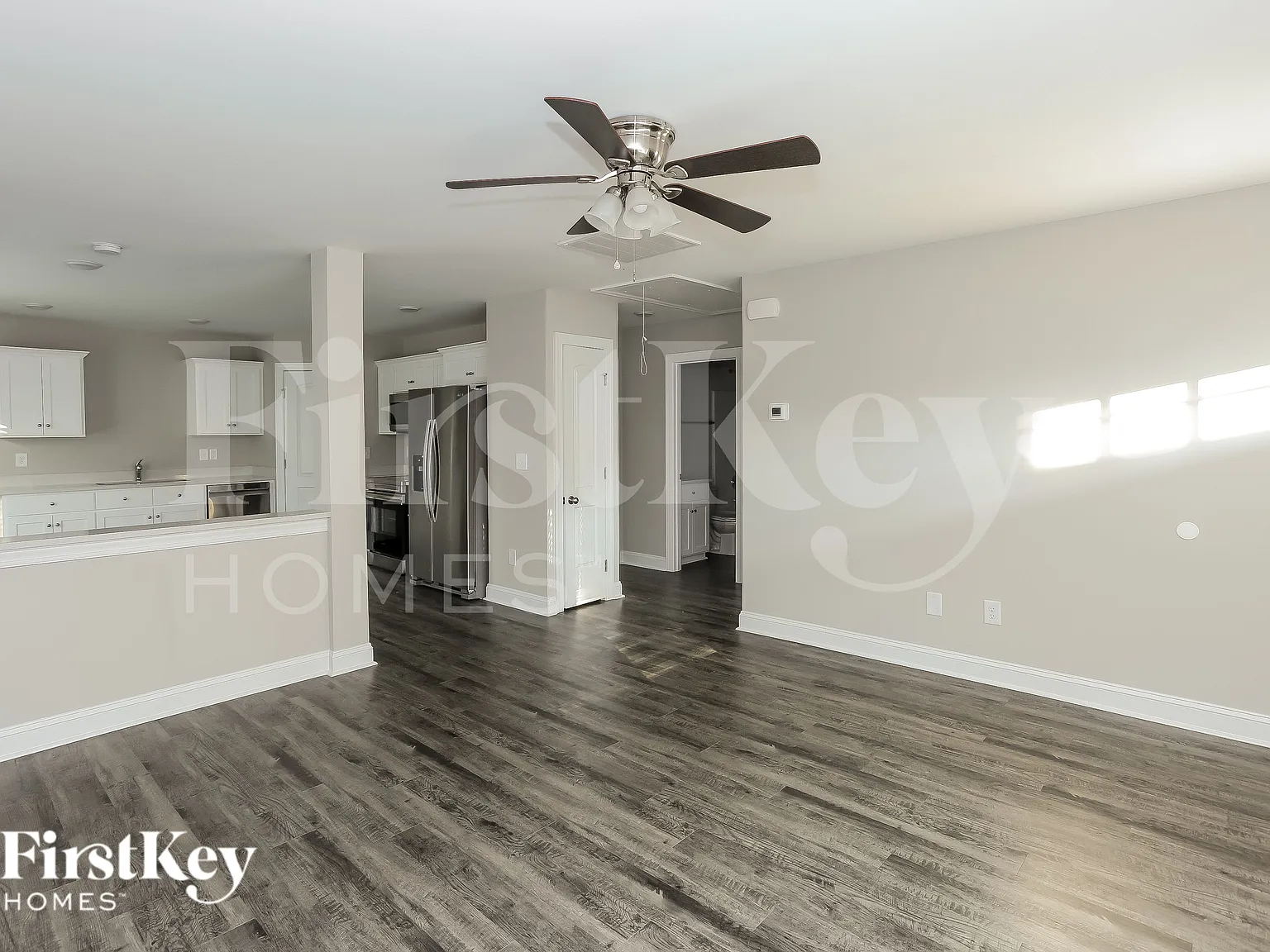 3 bed, 2.0 bath, 1242 sqft, $1,660 — Photo 4