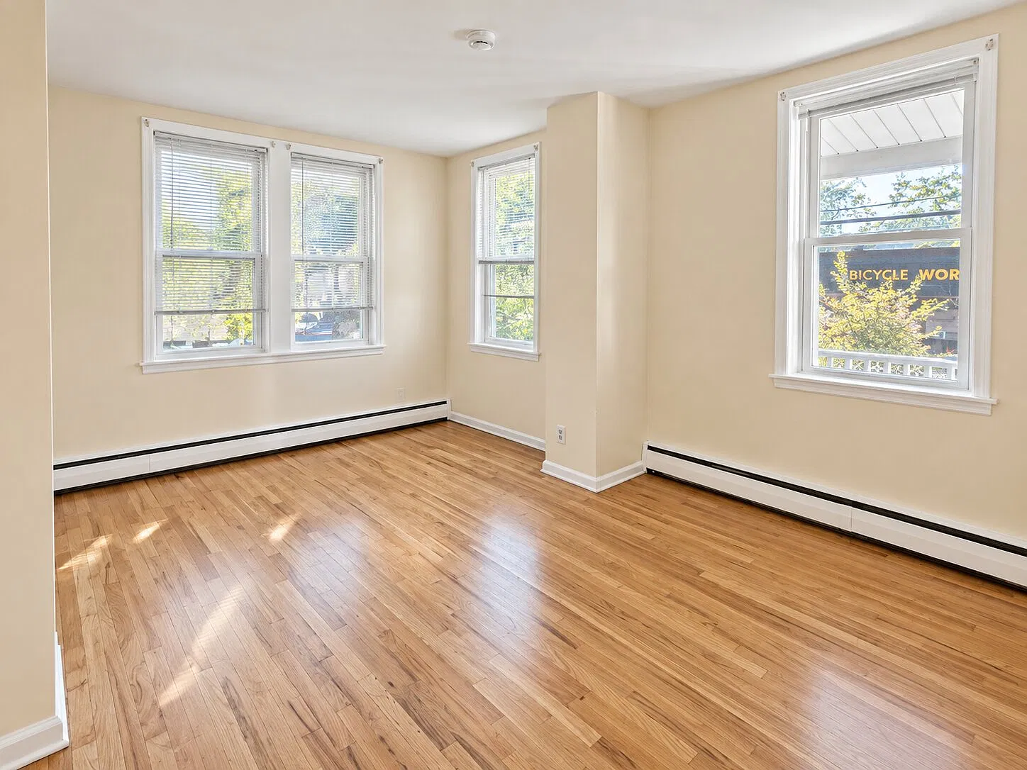1 bed, $1,960 — Photo 1